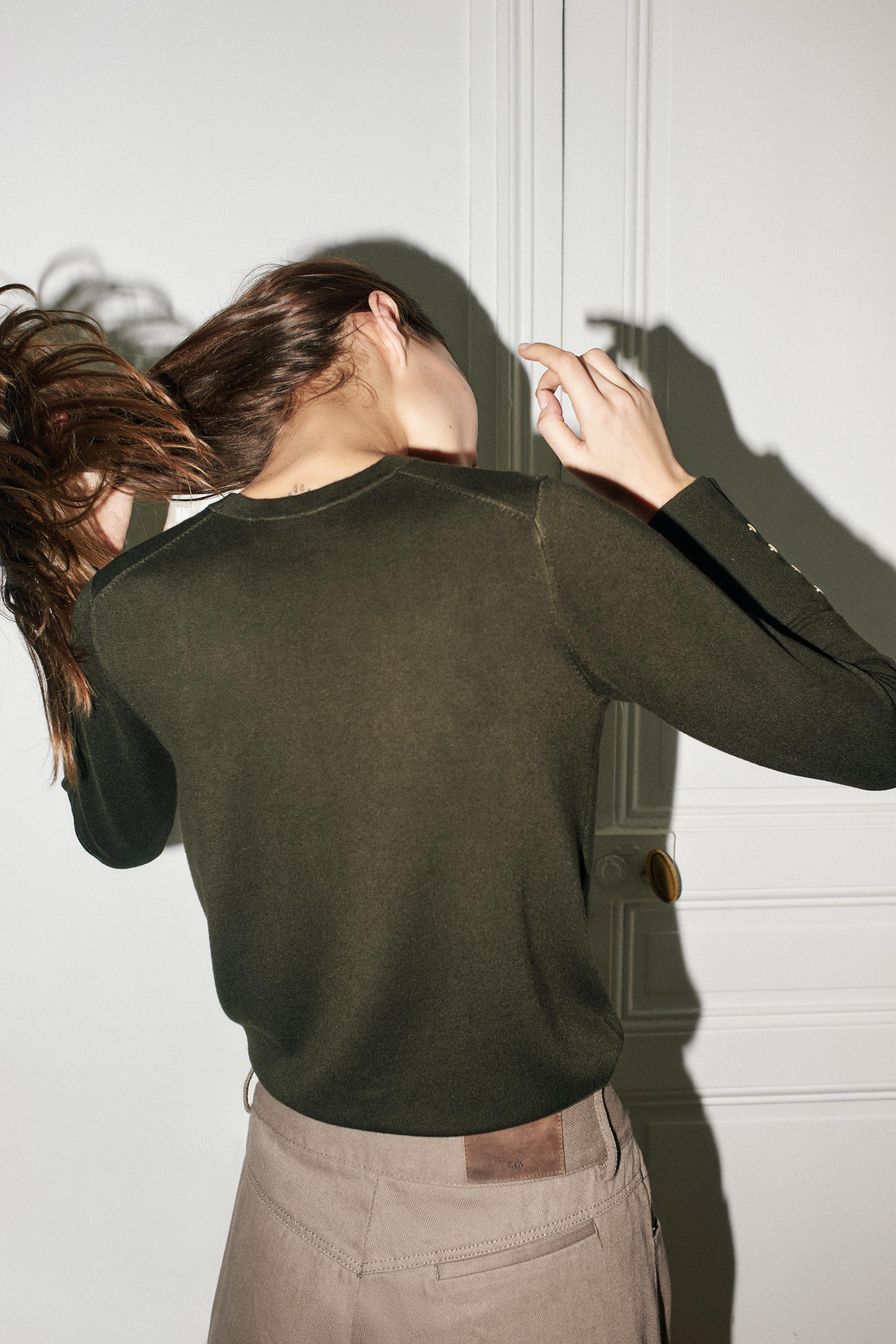 BASIC PLAIN KNIT SWEATER
